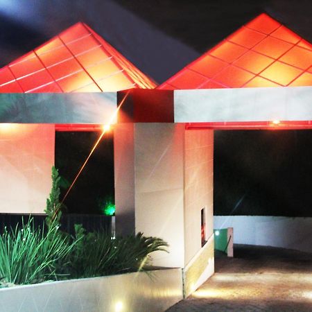 Dom Suites Motel (Adults Only) Сальвадор Экстерьер фото