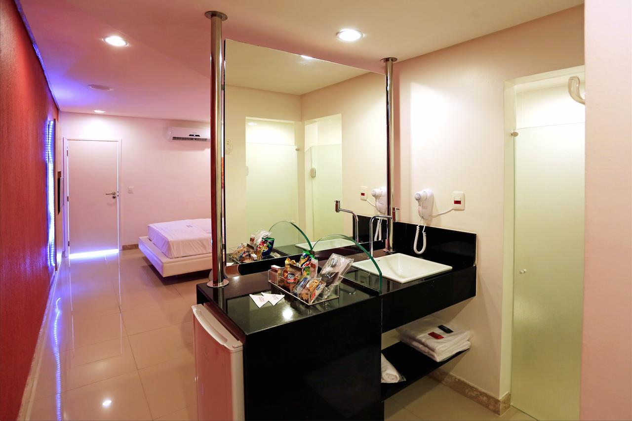 Dom Suites Motel (Adults Only) Сальвадор Экстерьер фото