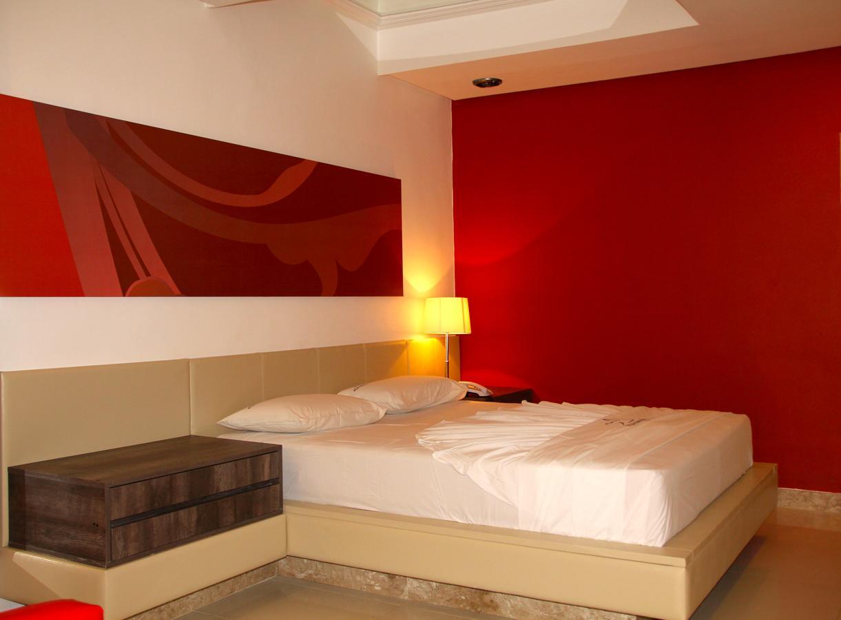 Dom Suites Motel (Adults Only) Сальвадор Экстерьер фото